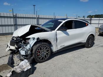  Salvage Ford Mustang