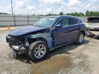  Salvage Alfa Romeo Stelvio