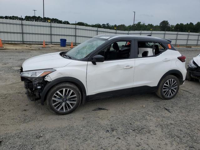  Salvage Nissan Kicks