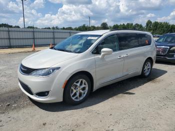  Salvage Chrysler Pacifica