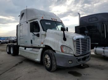  Salvage Freightliner Cascadia 1