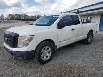  Salvage Nissan Titan