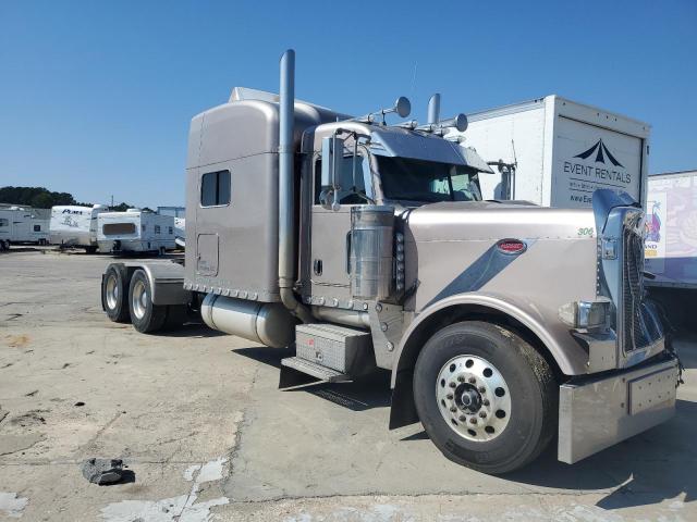  Salvage Peterbilt 379