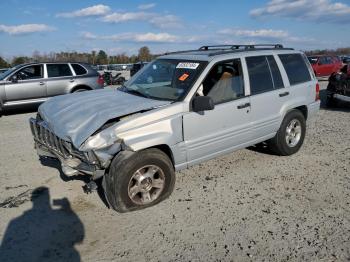  Salvage Jeep Grand Cherokee