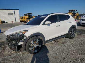  Salvage Hyundai TUCSON