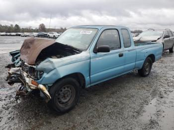  Salvage Toyota Tacoma