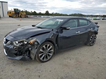  Salvage Nissan Maxima