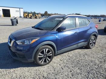  Salvage Nissan Kicks