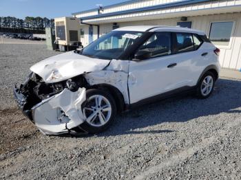  Salvage Nissan Kicks