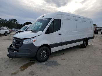  Salvage Mercedes-Benz Sprinter