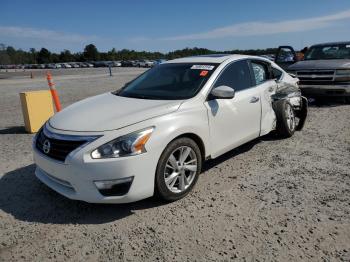  Salvage Nissan Altima