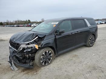  Salvage Kia Carnival