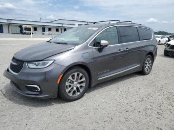  Salvage Chrysler Pacifica