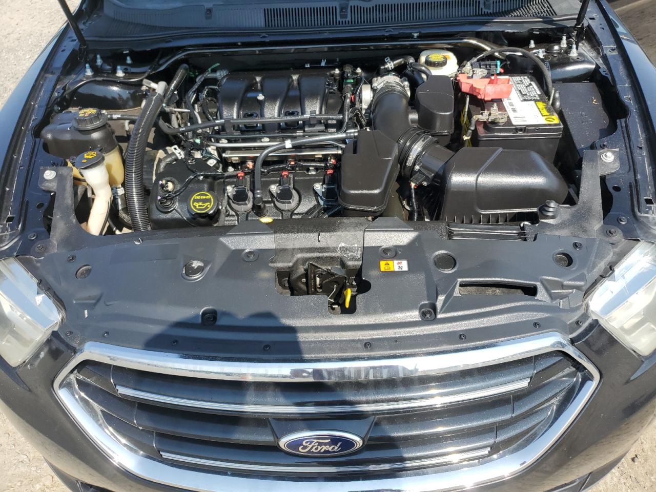 Ford Taurus Limited Image 8