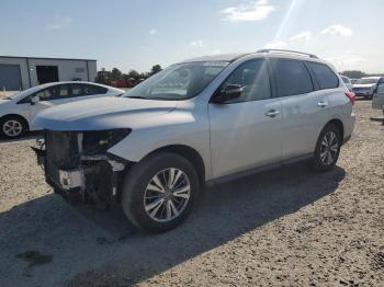  Salvage Nissan Pathfinder