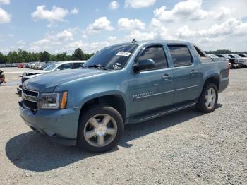  Salvage Chevrolet Avalanche