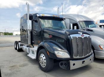  Salvage Peterbilt 579