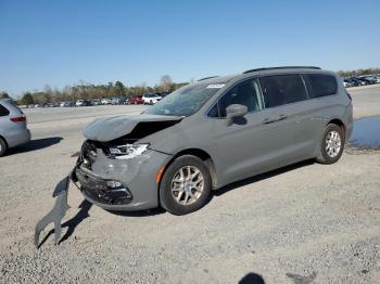  Salvage Chrysler Pacifica