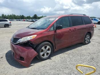  Salvage Toyota Sienna