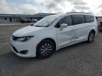  Salvage Chrysler Pacifica