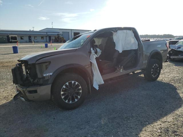  Salvage Nissan Titan