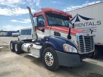  Salvage Freightliner Cascadia 1