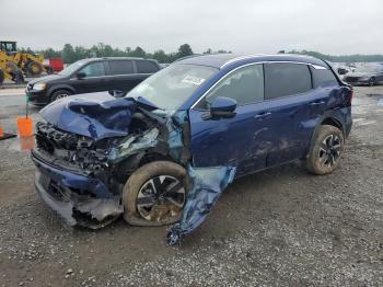  Salvage Nissan Kicks