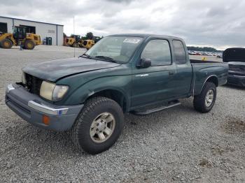  Salvage Toyota Tacoma