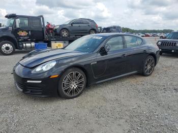  Salvage Porsche Panamera
