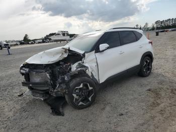 Salvage Kia Seltos