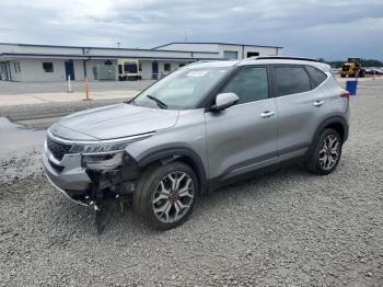  Salvage Kia Seltos
