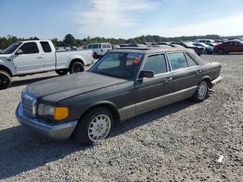  Salvage Mercedes-Benz 560-Class