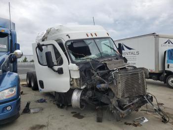  Salvage Freightliner Cascadia 1