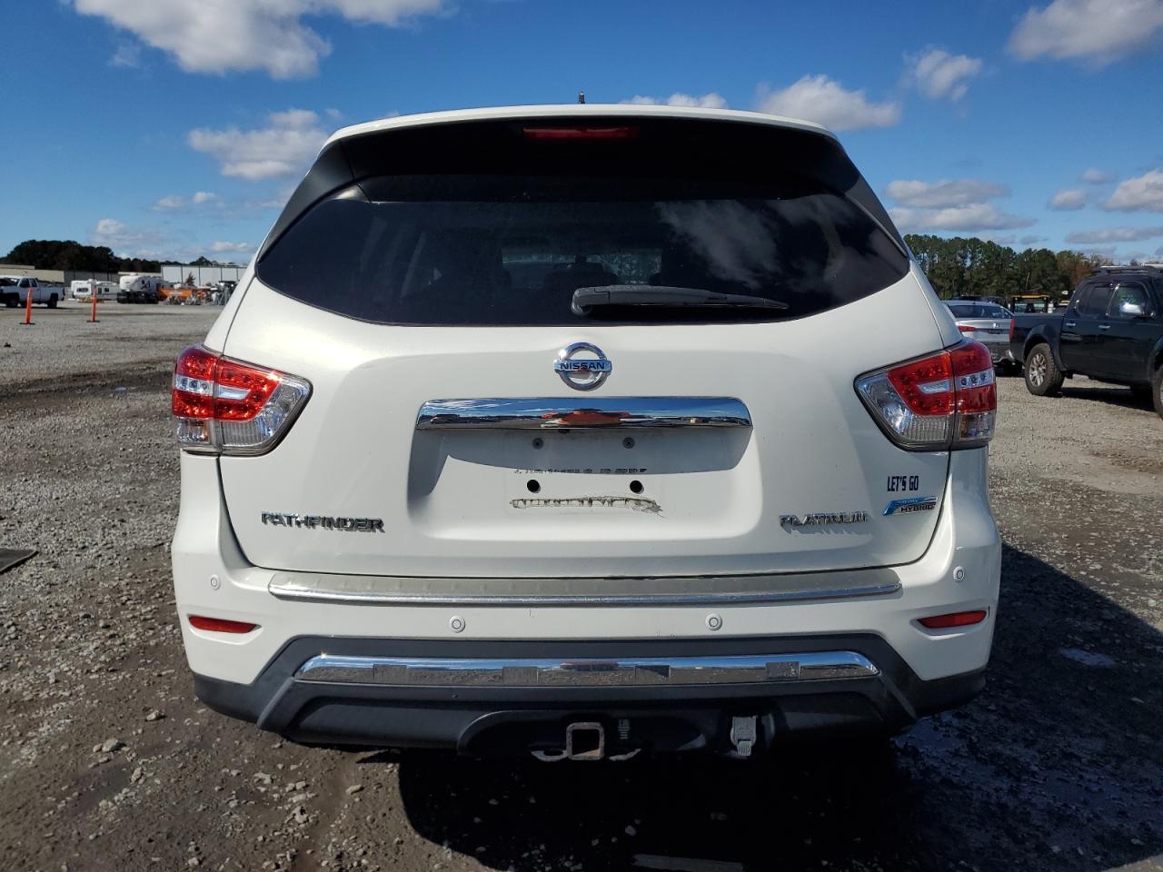 Nissan Pathfinder Sv Hybrid Image 4