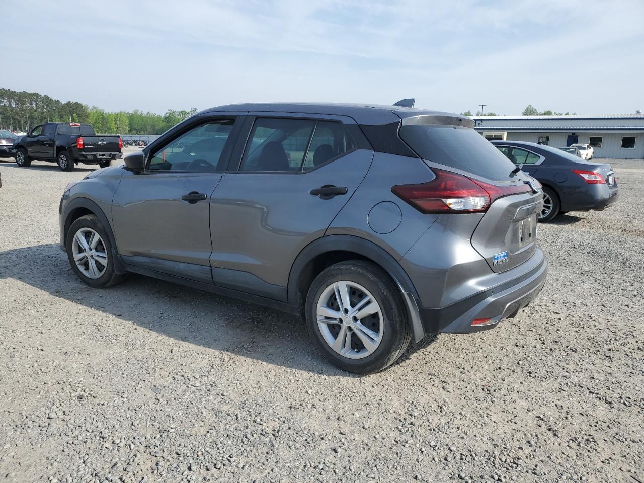 Nissan Kicks S Image 4