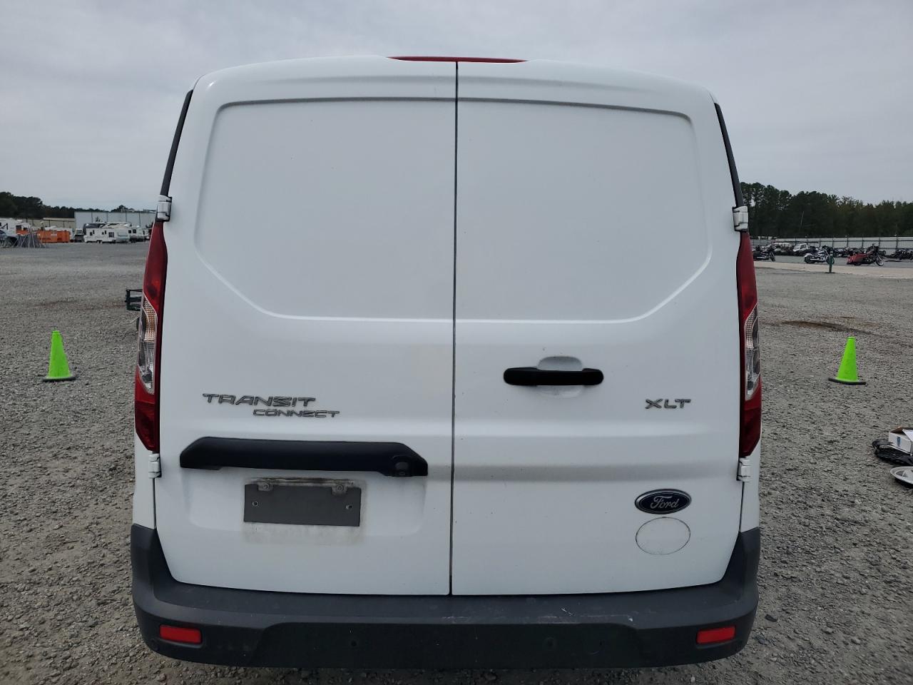 Ford Transit Xlt Image 8