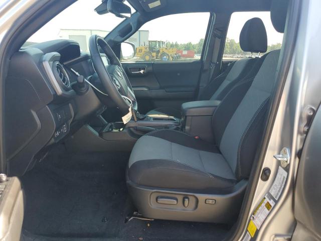 Toyota Tacoma Double Cab Image 4