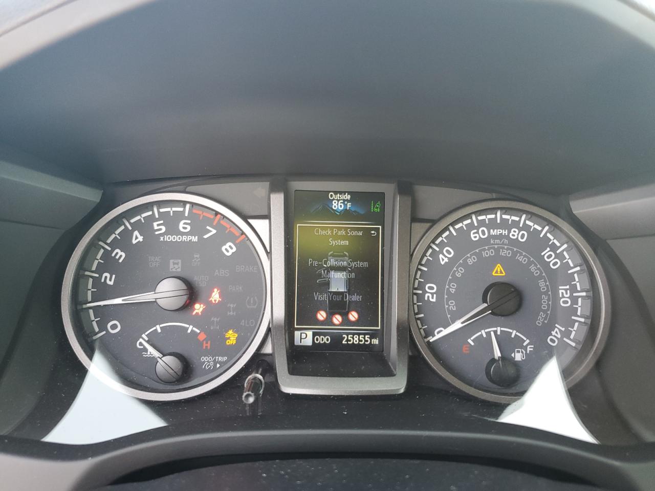 Toyota Tacoma Double Cab Image 13