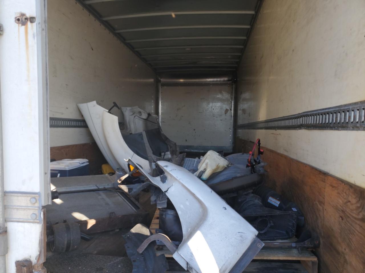 Ford F-650 Super Duty Image 8