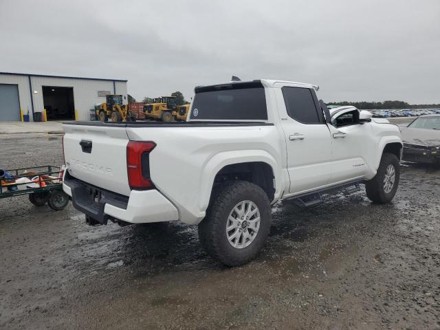 Toyota Tacoma Double Cab Image 2