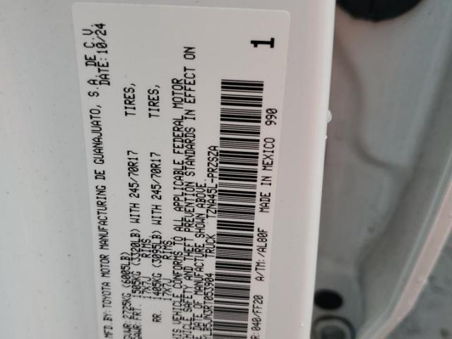 Toyota Tacoma Double Cab Image 10