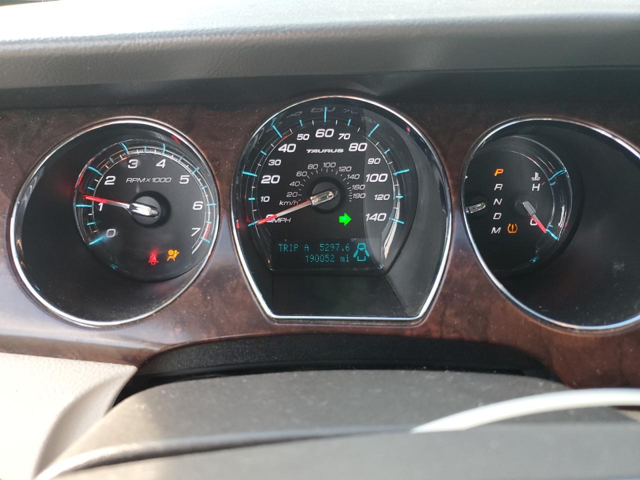 Ford Taurus Sel Image 10