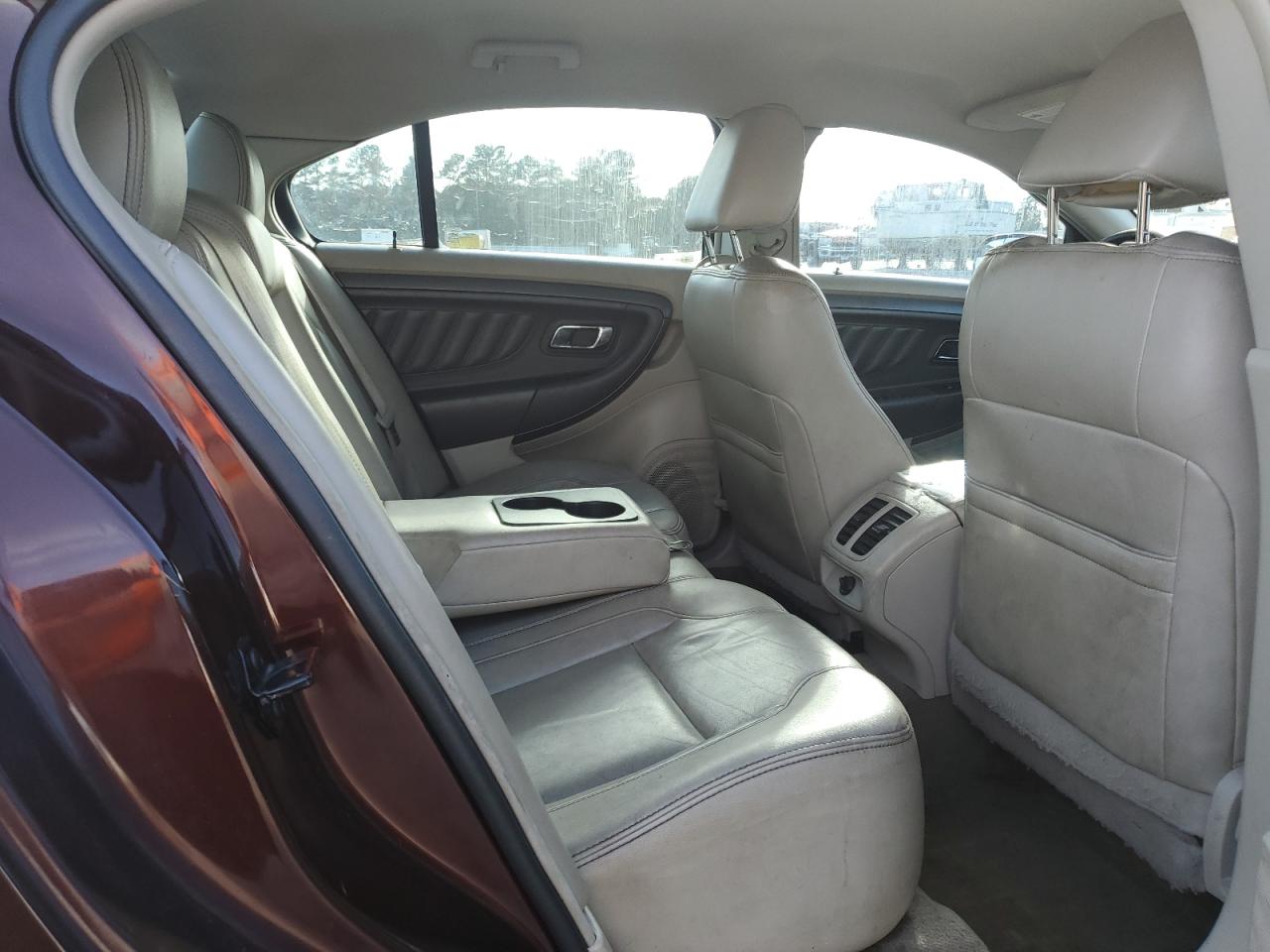 Ford Taurus Sel Image 8