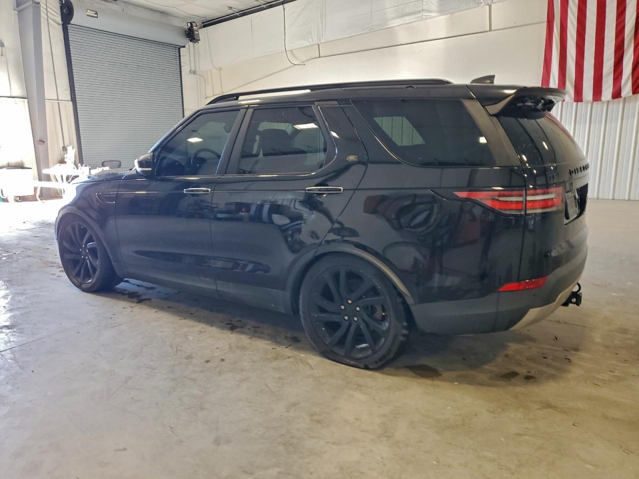 Land Rover Discovery Hse Luxury Image 3