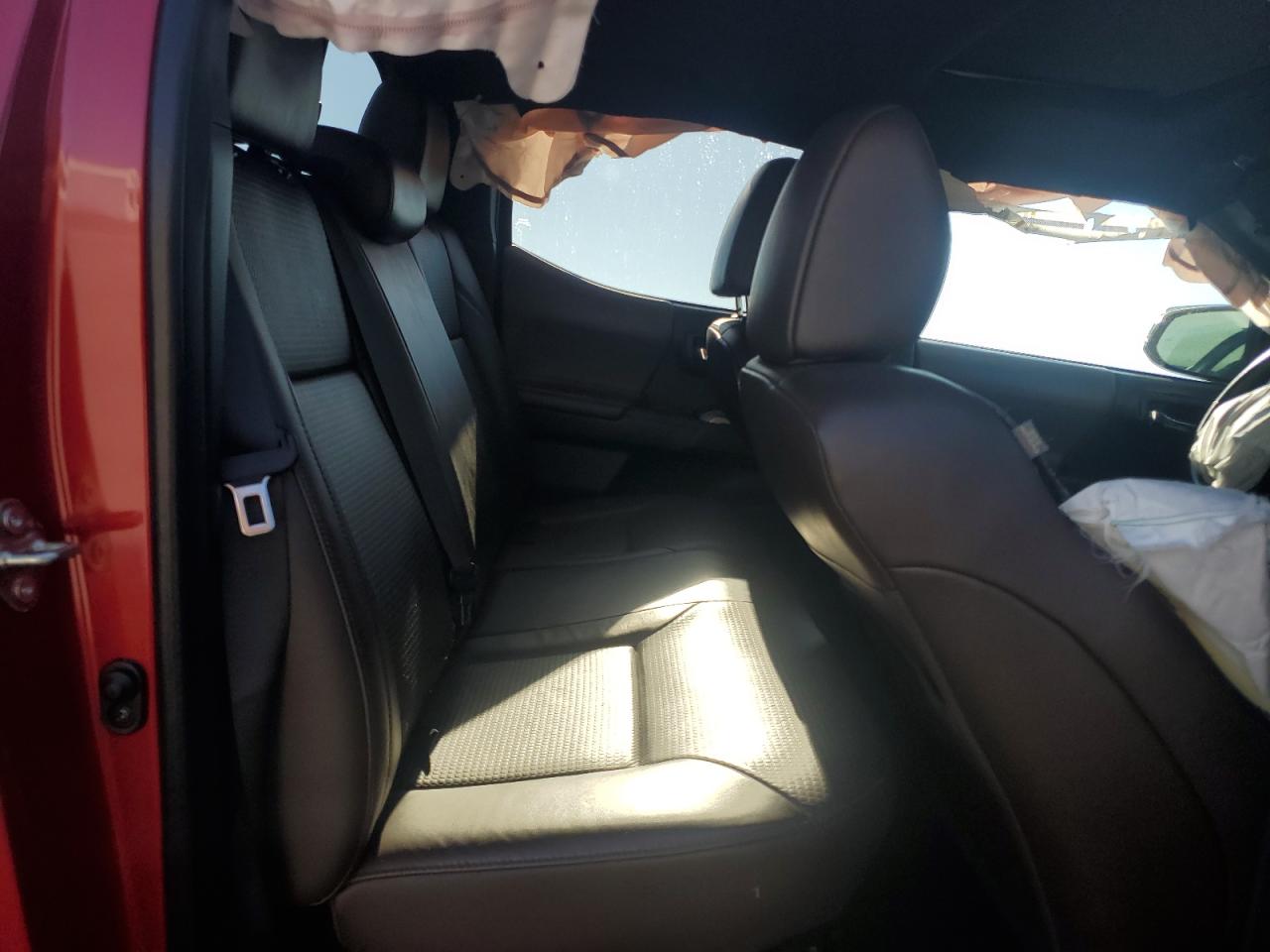 Toyota Tacoma Double Cab Image 9