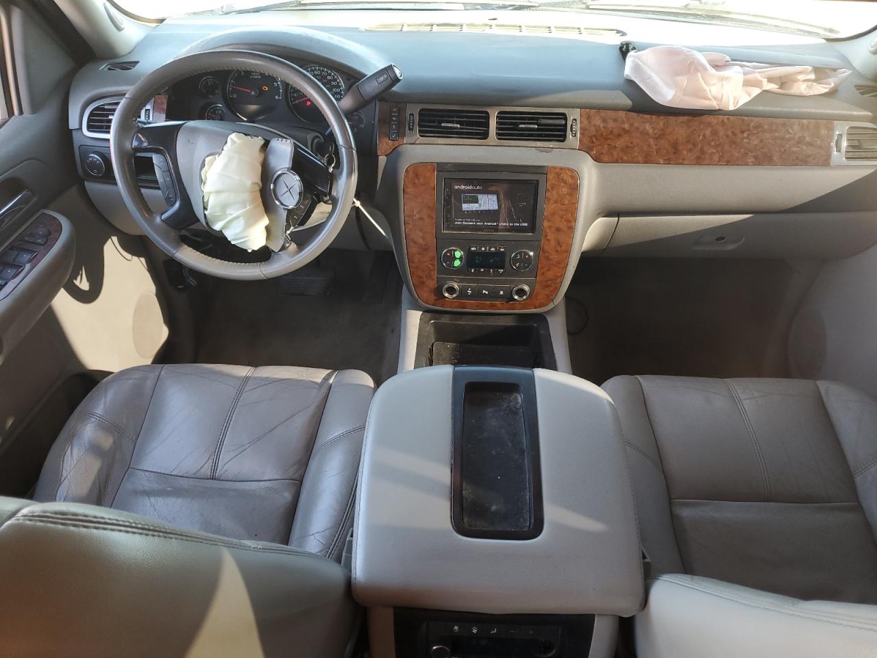 Chevrolet Tahoe C1500 Image 11