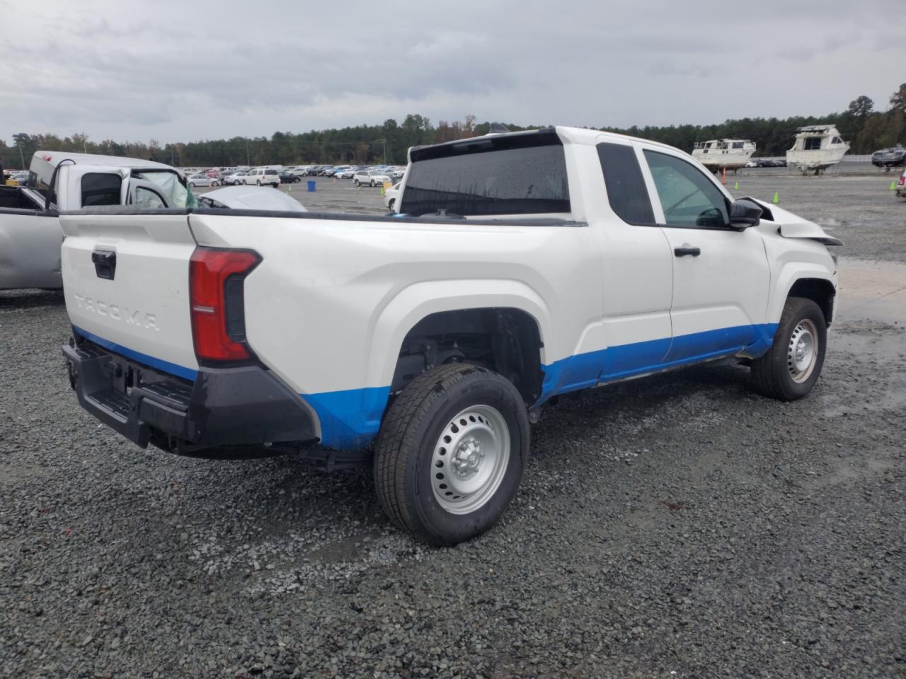 Toyota Tacoma Xtracab Image 2