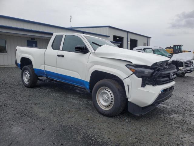 Toyota Tacoma Xtracab Image 5