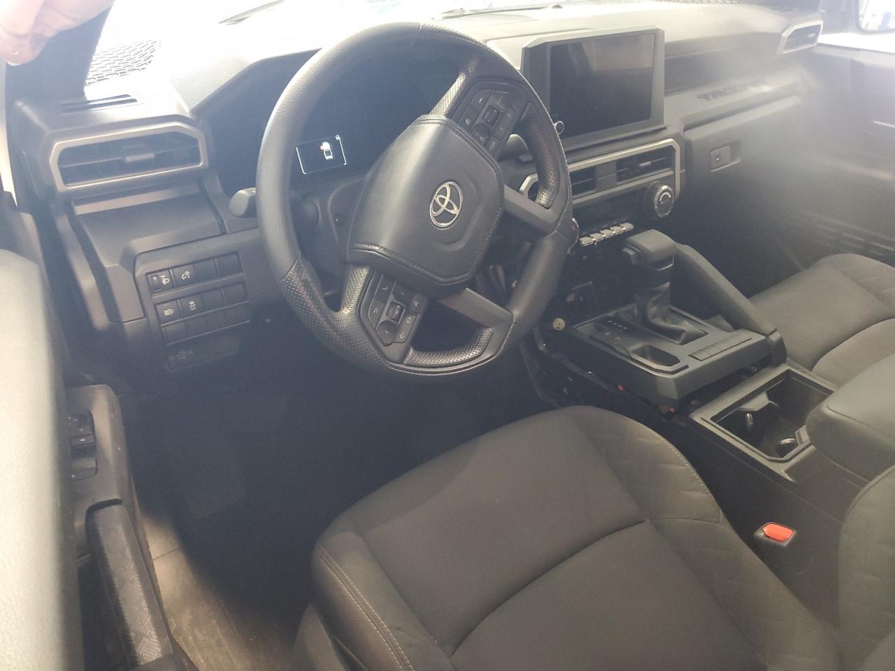 Toyota Tacoma Xtracab Image 6