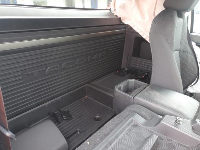 Toyota Tacoma Xtracab Image 11